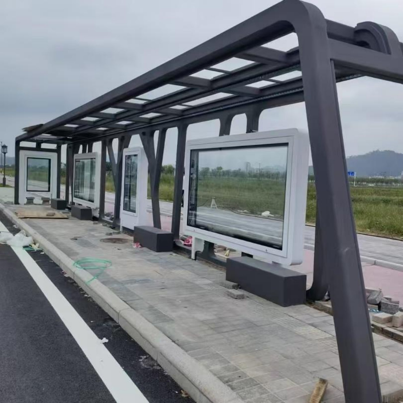 富山工业区公交站