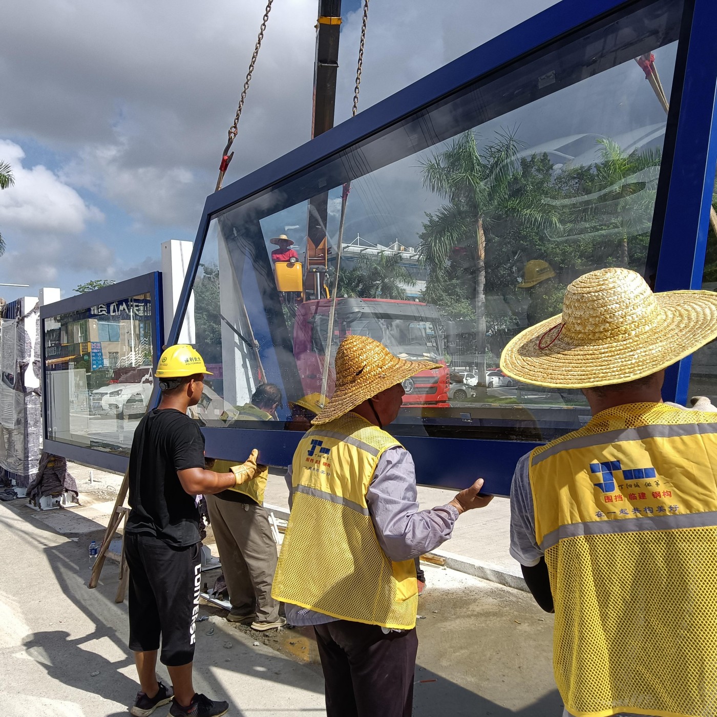 屏北二路公交站